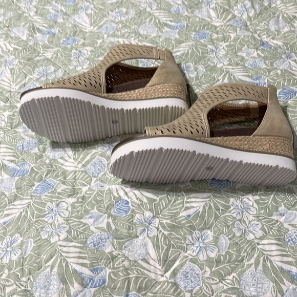 Corkys Wedges - Picture 6 of 6